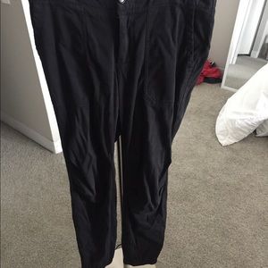 James Perse Cargo linen pants